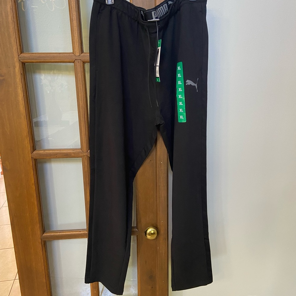PUMA men jogger/sweat pants